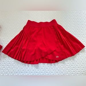 ALO YOGA Red Goddess Rib Cropped Dynamite Tank XS & Red Ace Tennis Skirt XS
